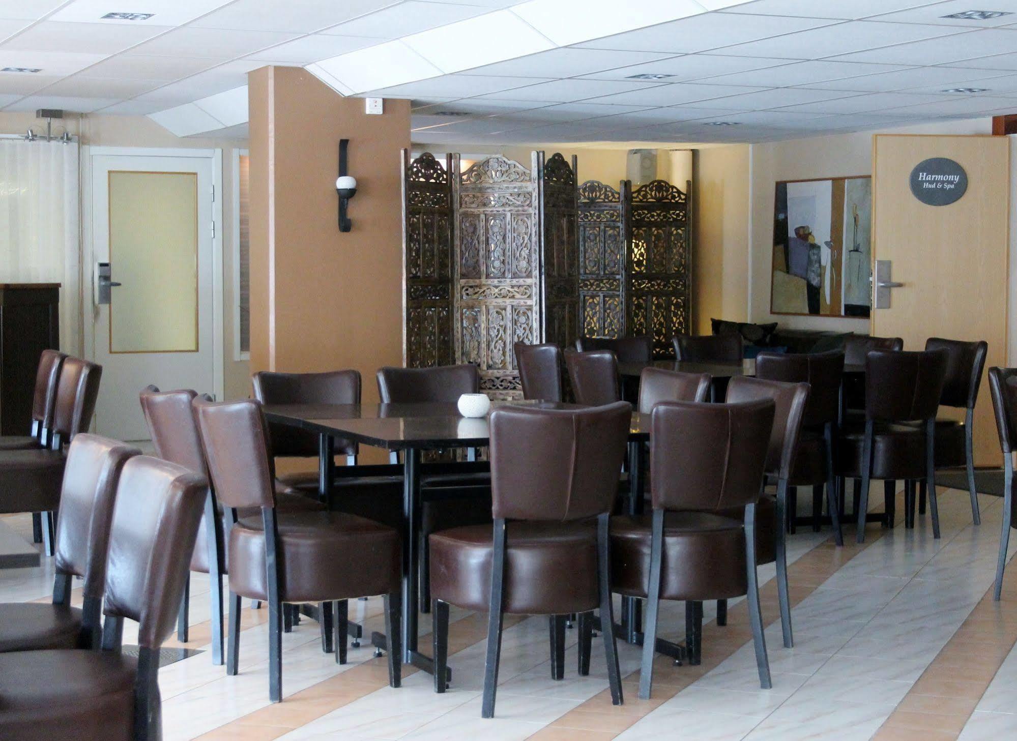 Best Western Hotel Park Astoria Enköping Esterno foto
